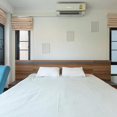 Loft Style Townhouse Near Old City 치앙마이 외부 사진