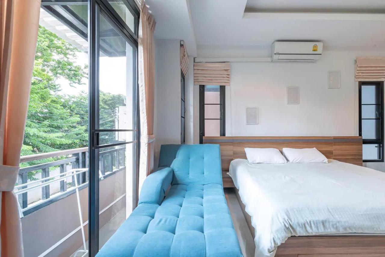 Loft Style Townhouse Near Old City 치앙마이 외부 사진